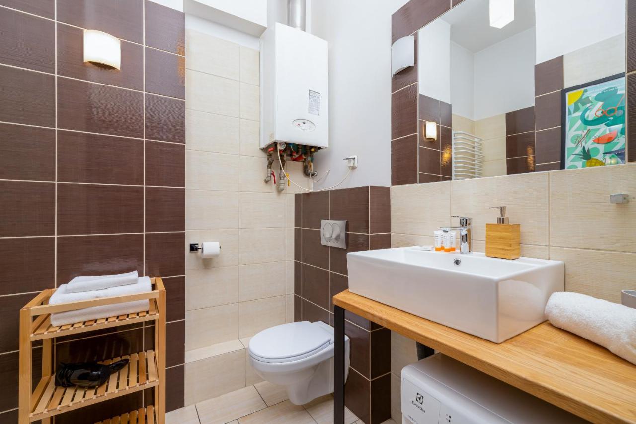 Apartment Kazimierz Near Wawel Royal Castle By Renters